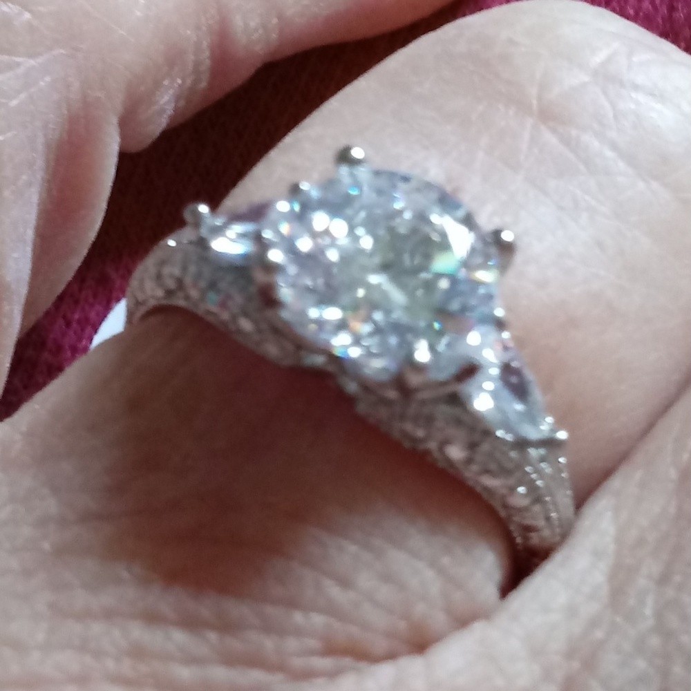 New 3 stone clear cz silver ring